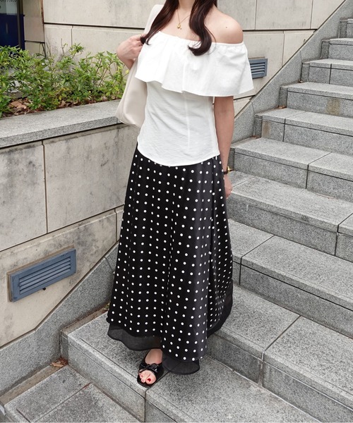 unnu（ユヌ）の「ドットサテンレイヤードスリットスカート（スカート・レディース・ホワイト/ブラック・F）」の8枚目の写真