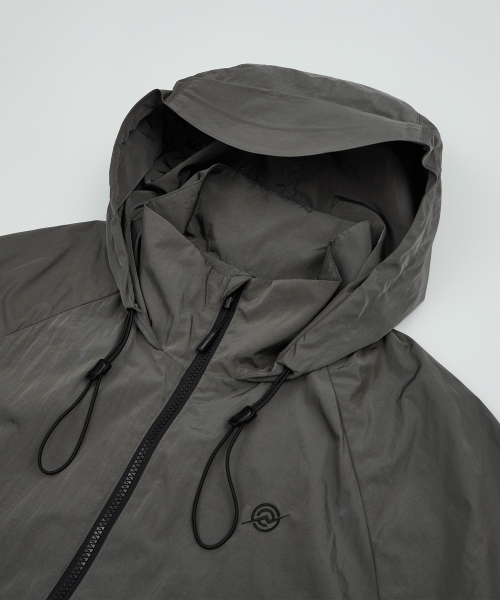 KALAPATTHAR(カラパタール)の「Light Weight Holographic Detachable Windbreaker - GRAY(ナイロンジャケット・メンズ・その他・LARGE/MEDIUM)」の6枚目の写真