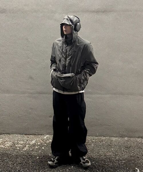KALAPATTHAR(カラパタール)の「Light Weight Holographic Detachable Windbreaker - GRAY(ナイロンジャケット・メンズ・その他・LARGE/MEDIUM)」の15枚目の写真