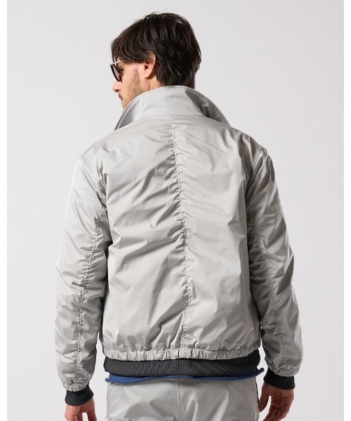 wjk(ダヴルジェイケイ)の「puckering track jacket(ブルゾン・メンズ・ライトグレー/ブラック/ブラック系その他・SMALL/MEDIUM/LARGE/X-LARGE)」の13枚目の写真