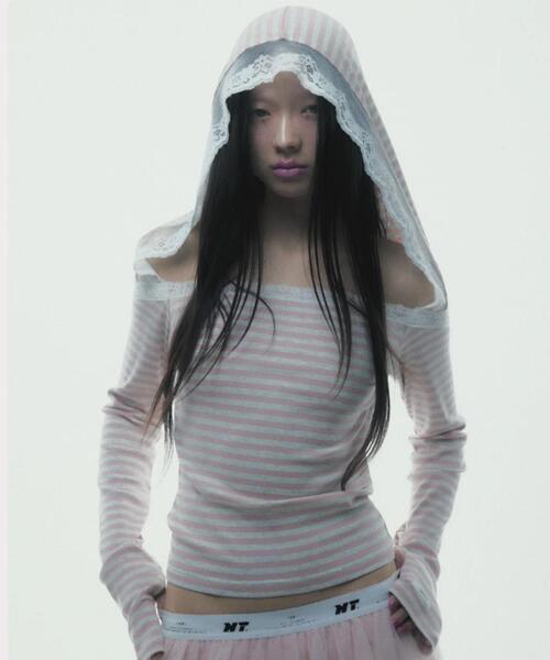 neith.（ネイス）の「neith./ネイス/Veil Border Tops（Tシャツ/カットソー・レディース・ピンク/ブラック・F）」の2枚目の写真