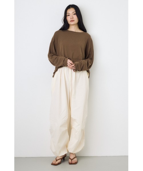 AZUL by moussy(アズールバイマウジー)の「シアーカットトップス シアートップス 春服 秋服 Tシャツ 無地 長袖(Tシャツ/カットソー・レディース・オフホワイト/ブラウン/ライトブラック/ライトイエロー・FREE)」の22枚目の写真