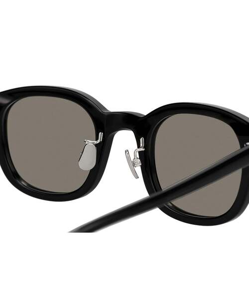 ADAM ET ROPE'(アダムエロペ)の「Zoff|ADAM ET ROPE' アダムエロペ ウェリントン型 サングラス|SUNCUTGlasses/UV100%CUT カラーレンズ 太縁フレーム おしゃれ 紫外線対策 UVカット 男女兼用 メンズ レディース 男性用 女性用 ユニセックス(サングラス・レディース・ライトイエロー/ブラウン系9/ブラック・FREE)」の7枚目の写真
