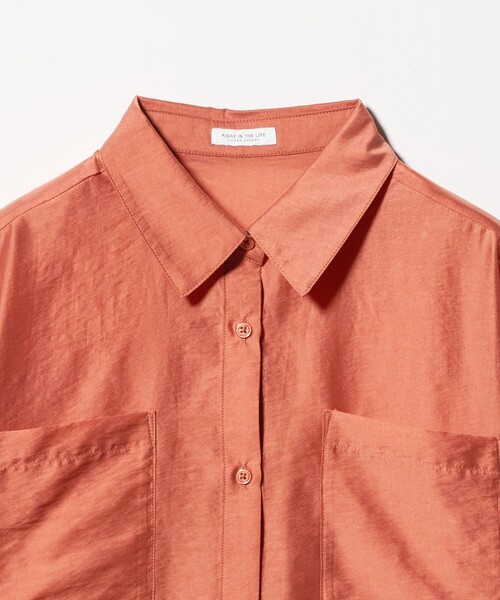A DAY IN THE LIFE UNITED ARROWS（アデイインザライフユナイテッドアローズ）の「シアー ダブルポケット ショートスリーブシャツ ＜A DAY IN THE LIFE＞（シャツ/ブラウス・レディース・オフホワイト/ダークグレー/オレンジ/ライトブルー・FREE）」の5枚目の写真