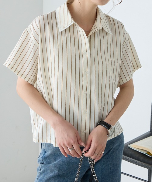 BONLECILL（ボンルシール）の「ラメストライプレイヤード襟半袖シャツ（シャツ/ブラウス・レディース・イエロー/アイボリー/ピンク/ブルー・FREE）」の5枚目の写真