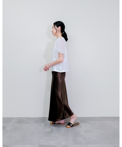 Julep(ジュレップ)の「Satin Skirt(スカート・レディース・ブラック/ベージュ/ライトグレー/ブラウン・MEDIUM)」の8枚目の写真