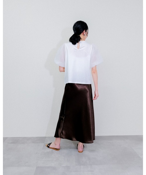 Julep(ジュレップ)の「Satin Skirt(スカート・レディース・ブラック/ベージュ/ライトグレー/ブラウン・MEDIUM)」の9枚目の写真