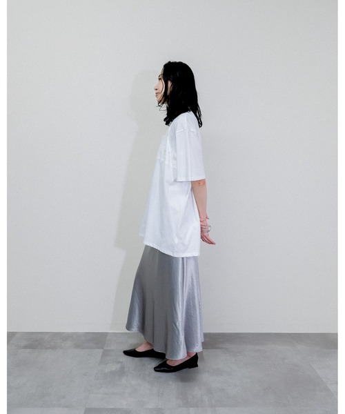Julep(ジュレップ)の「Satin Skirt(スカート・レディース・ブラック/ベージュ/ライトグレー/ブラウン・MEDIUM)」の18枚目の写真