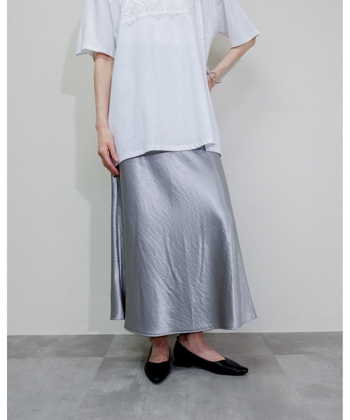 Julep(ジュレップ)の「Satin Skirt(スカート・レディース・ブラック/ベージュ/ライトグレー/ブラウン・MEDIUM)」の20枚目の写真