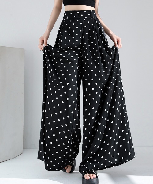 FAVORITO(ファヴォリート)の「ドット柄ワイドパンツ(その他パンツ・レディース・ブラック・S/L/M)」の6枚目の写真