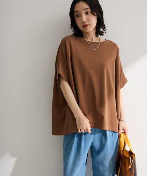 Green Parks(グリーンパークス)の「【適ON】超冷感タック入りオーバーサイズプルオーバー(Tシャツ/カットソー・レディース・ブラック/レッド/オフホワイト/キャメル・FREE)」の8枚目の写真