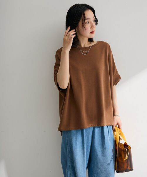 Green Parks(グリーンパークス)の「【適ON】超冷感タック入りオーバーサイズプルオーバー(Tシャツ/カットソー・レディース・ブラック/レッド/オフホワイト/キャメル・FREE)」の9枚目の写真