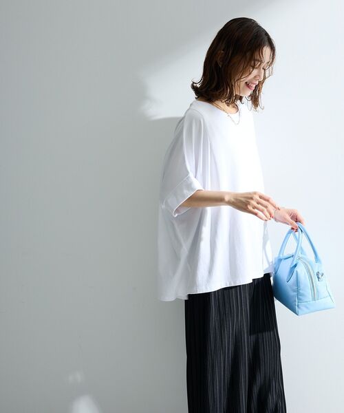 Green Parks(グリーンパークス)の「【適ON】超冷感タック入りオーバーサイズプルオーバー(Tシャツ/カットソー・レディース・ブラック/レッド/オフホワイト/キャメル・FREE)」の19枚目の写真