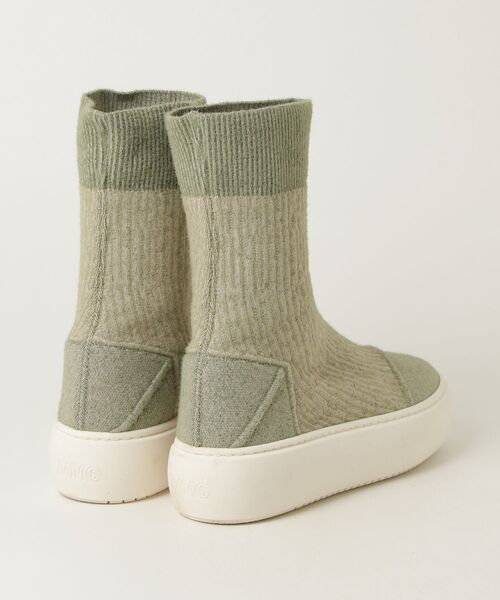 MM6 Maison Margiela(エムエムシックス メゾン マルジェラ)の「MM6 Maison Margiela(エムエムシックス メゾン マルジェラ)Kids & Junior ソックススニーカー ハイカット(スニーカー・キッズ・ベージュ・40/39/38)」の2枚目の写真