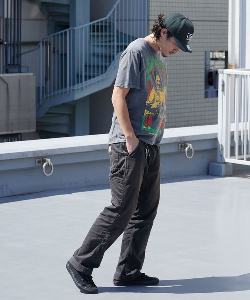 ROOPTOKYO(ループトウキョウ)の「Bob Marley/ボブ・マーリー Unisex Stone Wash T-shirt:1978(Charcoal Grey) バンドTシャツ プリントTシャツ 半袖 クルーネック ロック ストリート メンズ レディース 秋 秋服 2026年秋冬(Tシャツ/カットソー・メンズ・ブラック・S/M/L/XL)」の5枚目の写真