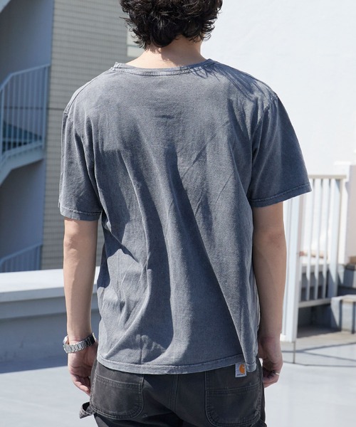 ROOPTOKYO(ループトウキョウ)の「Bob Marley/ボブ・マーリー Unisex Stone Wash T-shirt:1978(Charcoal Grey) バンドTシャツ プリントTシャツ 半袖 クルーネック ロック ストリート メンズ レディース 秋 秋服 2026年秋冬(Tシャツ/カットソー・メンズ・ブラック・S/M/L/XL)」の2枚目の写真
