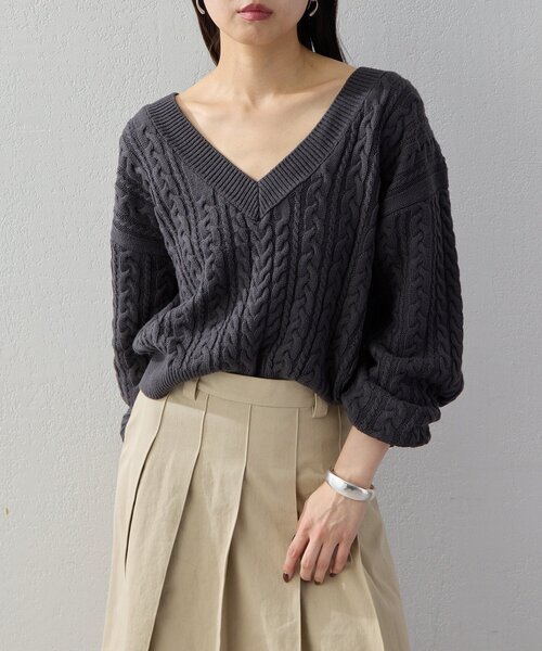 UNFORM(アンフォーム)の「【2026AW Debut】【UNFORM】ケーブルショートニット(ニット/セーター・レディース・チャコールグレー/ネイビー・FREE)」の3枚目の写真