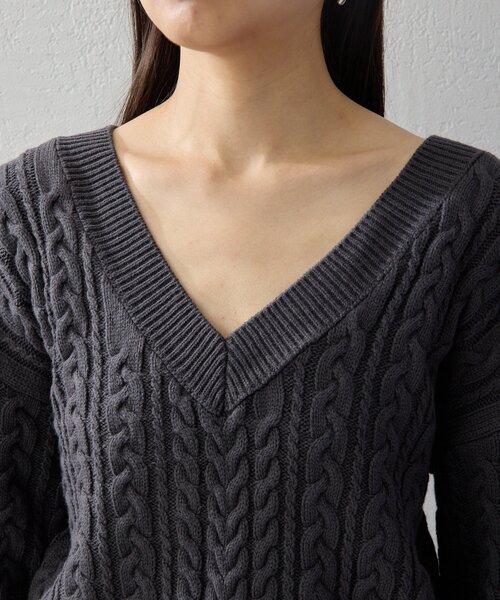 UNFORM(アンフォーム)の「【2026AW Debut】【UNFORM】ケーブルショートニット(ニット/セーター・レディース・チャコールグレー/ネイビー・FREE)」の12枚目の写真