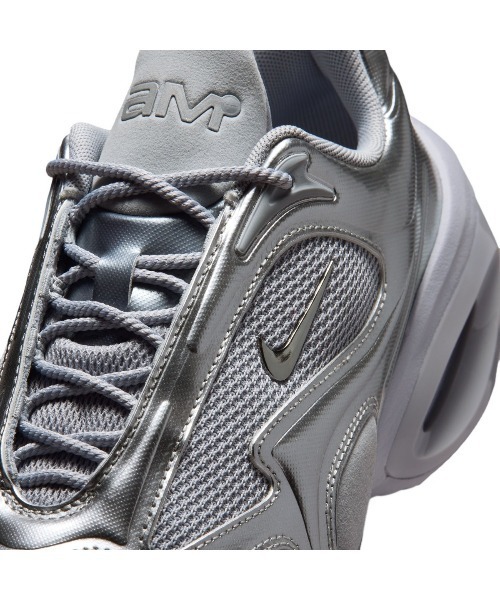 NIKE(ナイキ)の「NIKE Air Max Muse(ナイキ エア マックス ミューズ)(スニーカー・レディース・シルバー系・28cm/28.5cm/29cm/25cm/25.5cm/26cm/26.5cm/27cm/27.5cm/23cm/23.5cm/24cm/24.5cm)」の5枚目の写真
