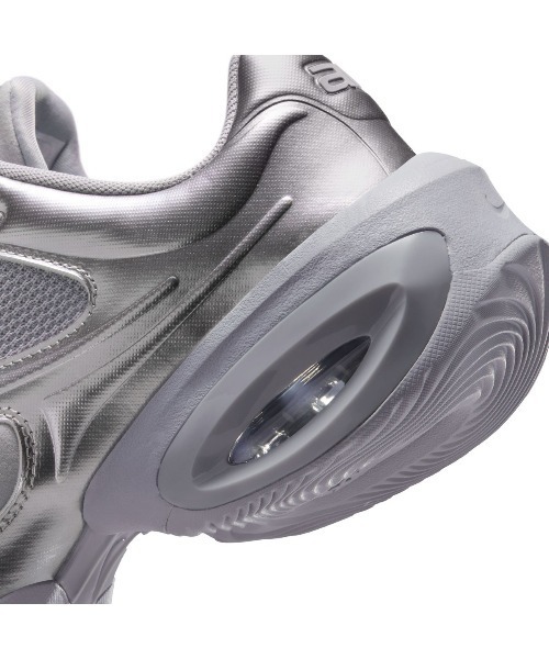 NIKE(ナイキ)の「NIKE Air Max Muse(ナイキ エア マックス ミューズ)(スニーカー・レディース・シルバー系・28cm/28.5cm/29cm/25cm/25.5cm/26cm/26.5cm/27cm/27.5cm/23cm/23.5cm/24cm/24.5cm)」の6枚目の写真