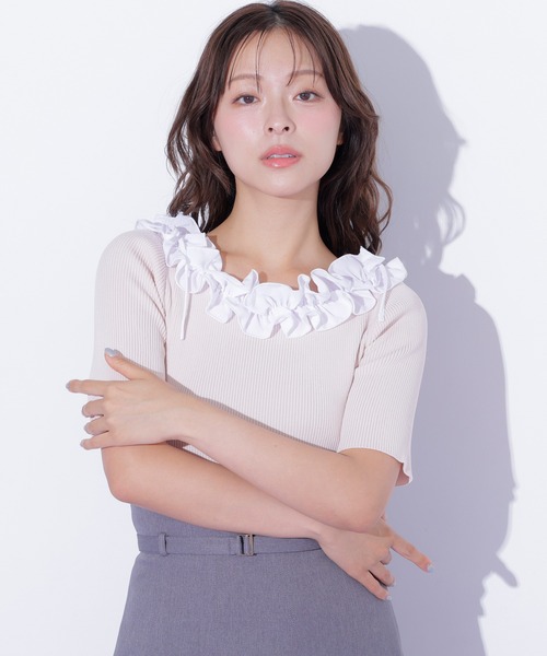 JILL by JILL STUART(ジルバイジルスチュアート)の「2wayフリルリブニット(ニット/セーター・レディース・ブラック/グレー/ピンク・FREE)」の3枚目の写真