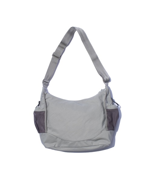 F/CE. (エフシーイー)の「F/CE. TEXTURED TWILL 2 WAY SHOULDER TOTE / エフシーイー テクスチャード ツイル 2ウェイ ショルダー トート(トートバッグ・メンズ・ベージュ/ブラック/チャコール・FREE)」の6枚目の写真
