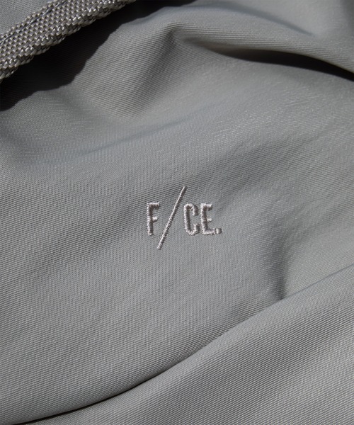 F/CE. (エフシーイー)の「F/CE. TEXTURED TWILL 2 WAY SHOULDER TOTE / エフシーイー テクスチャード ツイル 2ウェイ ショルダー トート(トートバッグ・メンズ・ベージュ/ブラック/チャコール・FREE)」の12枚目の写真