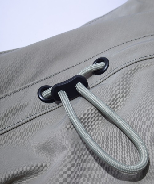 F/CE. (エフシーイー)の「F/CE. TEXTURED TWILL 2 WAY SHOULDER TOTE / エフシーイー テクスチャード ツイル 2ウェイ ショルダー トート(トートバッグ・メンズ・ベージュ/ブラック/チャコール・FREE)」の13枚目の写真