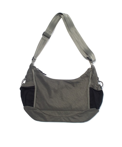 F/CE. (エフシーイー)の「F/CE. TEXTURED TWILL 2 WAY SHOULDER TOTE / エフシーイー テクスチャード ツイル 2ウェイ ショルダー トート(トートバッグ・メンズ・ベージュ/ブラック/チャコール・FREE)」の5枚目の写真