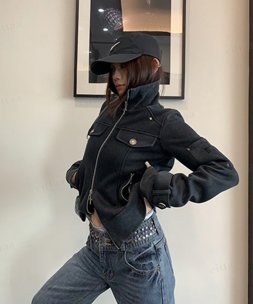 Dalfwin(ダールフィン)の「Y2Kクロスデザインピグメント加工ダブルジップジャケット(ライダースジャケット・レディース・ブラック・FREE)」の4枚目の写真