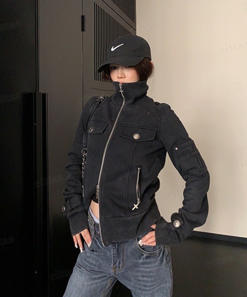 Dalfwin(ダールフィン)の「Y2Kクロスデザインピグメント加工ダブルジップジャケット(ライダースジャケット・レディース・ブラック・FREE)」の7枚目の写真