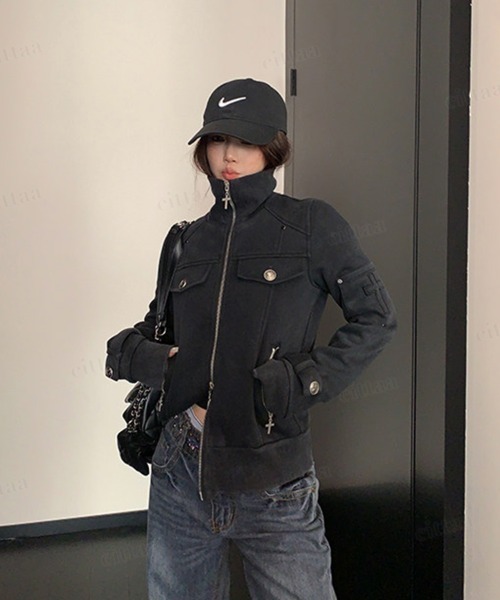 Dalfwin(ダールフィン)の「Y2Kクロスデザインピグメント加工ダブルジップジャケット(ライダースジャケット・レディース・ブラック・FREE)」の3枚目の写真