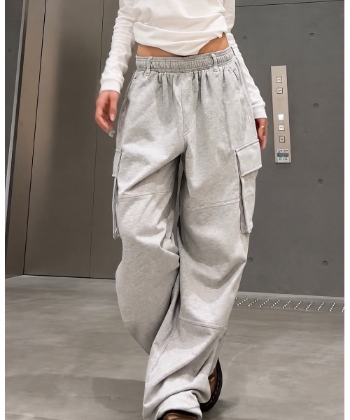 GAP(ギャップ)の「フレンチテリー バギー カーゴスウェットパンツ(スウェットパンツ・メンズ・ブラック/ダークブラウン/グレー・S/M/L/XL/XS)」の1枚目の写真