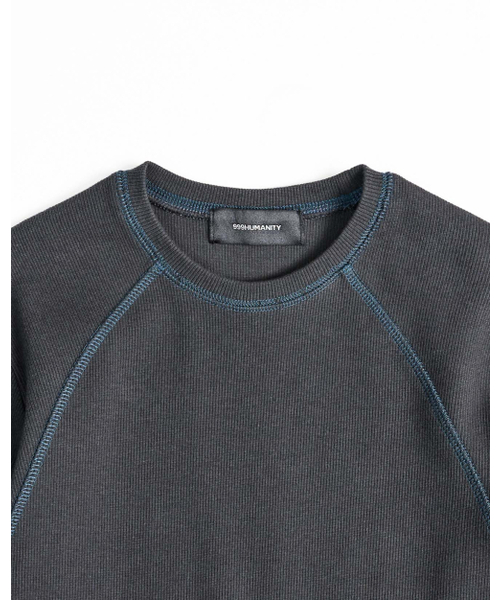 999HUMANITY(999ヒューマニティ)の「カラードステッチラインロングスリーブTシャツ(チャコール)(Tシャツ/カットソー・レディース・その他・OS)」の3枚目の写真