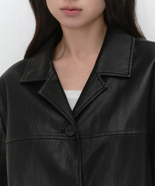 MUSINSA STANDARD WOMAN（ムシンサスタンダードウーマン）の「ウーマンズシンセティックレザーカーコート[ブラック]（ライダースジャケット・レディース・その他・SMALL/MEDIUM/LARGE）」の4枚目の写真