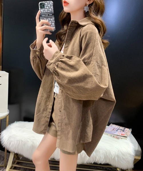 MELT(メルト)の「ルーズシルエットボリューム袖オーバーサイズシャツジャケット(シャツ/ブラウス・レディース・パープル/ベージュ/ブラック・FREE)」の6枚目の写真