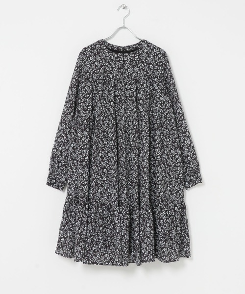 URBAN RESEARCH ROSSO WOMEN（アーバンリサーチ　ロッソ）の「『WEB限定』スモールフラワープリントティアードワンピース（ワンピース・レディース・ブラック系その他/イエロー・FREE）」の18枚目の写真