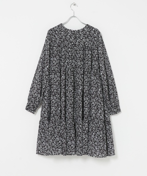 URBAN RESEARCH ROSSO WOMEN（アーバンリサーチ　ロッソ）の「『WEB限定』スモールフラワープリントティアードワンピース（ワンピース・レディース・ブラック系その他/イエロー・FREE）」の20枚目の写真