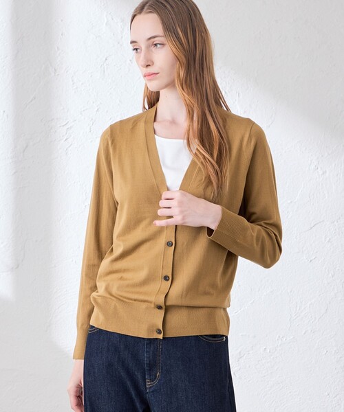 MACKINTOSH LONDON(マッキントッシュ ロンドン)の「【WEB・一部店舗限定】リアプレーンニットカーディガン(カーディガン/ボレロ・レディース・ブルー系その他2/ブラウン系その他2/ブラック/グレー系その他・38)」の3枚目の写真