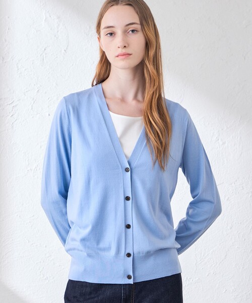 MACKINTOSH LONDON(マッキントッシュ ロンドン)の「【WEB・一部店舗限定】リアプレーンニットカーディガン(カーディガン/ボレロ・レディース・ブルー系その他2/ブラウン系その他2/ブラック/グレー系その他・38)」の4枚目の写真