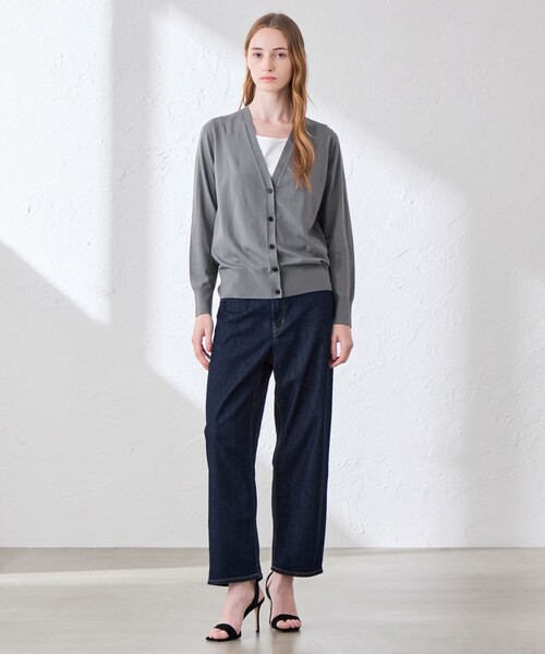 MACKINTOSH LONDON(マッキントッシュ ロンドン)の「【WEB・一部店舗限定】リアプレーンニットカーディガン(カーディガン/ボレロ・レディース・ブルー系その他2/ブラウン系その他2/ブラック/グレー系その他・38)」の16枚目の写真