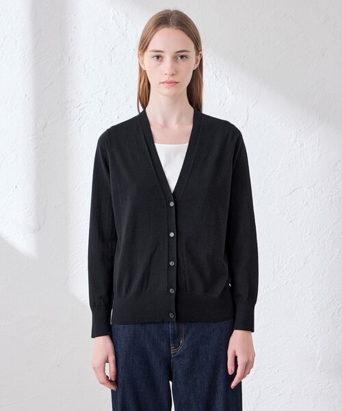 MACKINTOSH LONDON(マッキントッシュ ロンドン)の「【WEB・一部店舗限定】リアプレーンニットカーディガン(カーディガン/ボレロ・レディース・ブルー系その他2/ブラウン系その他2/ブラック/グレー系その他・38)」の12枚目の写真