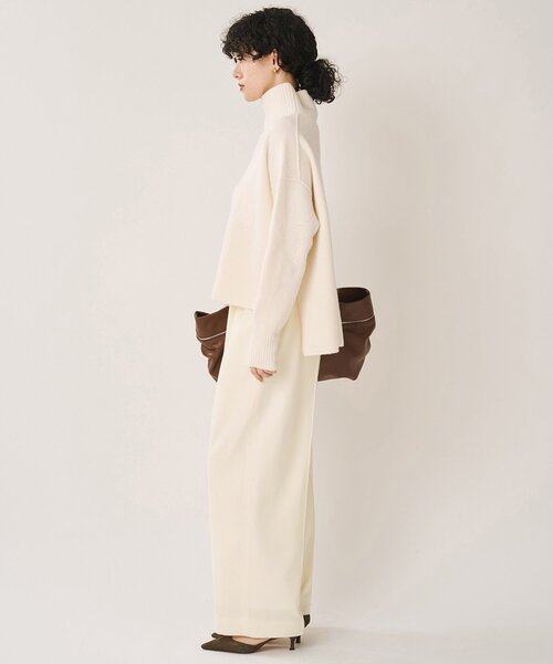 Whim Gazette（ウィムガゼット）の「〈インフルエンサーコラボ〉サキソニーウールストレートパンツ（その他パンツ・レディース・チャコールグレー/オフホワイト・FREE）」の5枚目の写真