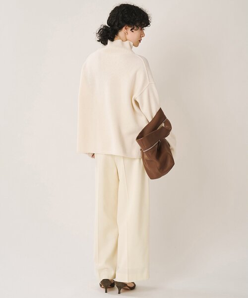 Whim Gazette（ウィムガゼット）の「〈インフルエンサーコラボ〉サキソニーウールストレートパンツ（その他パンツ・レディース・チャコールグレー/オフホワイト・FREE）」の6枚目の写真