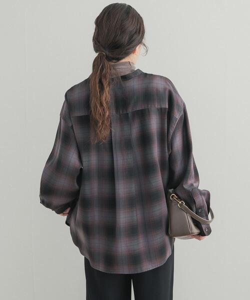 URBAN RESEARCH DOORS（アーバンリサーチドアーズ）の「チェックスキッパーシャツ（シャツ/ブラウス・レディース・チャコールグレー/ネイビー・FREE）」の5枚目の写真