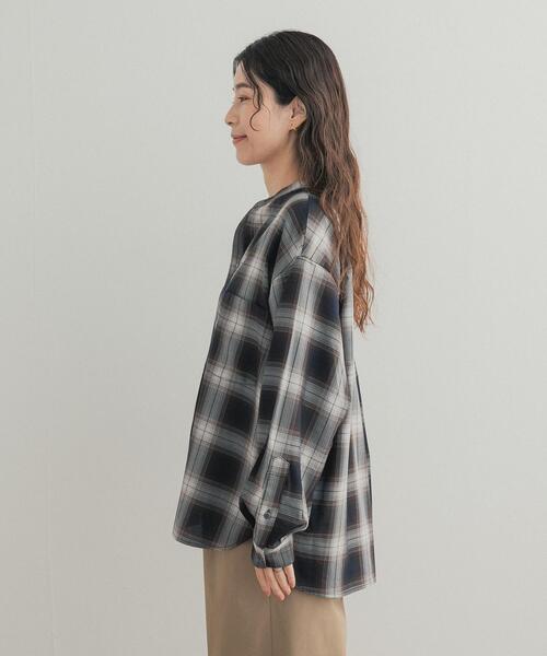 URBAN RESEARCH DOORS（アーバンリサーチドアーズ）の「チェックスキッパーシャツ（シャツ/ブラウス・レディース・チャコールグレー/ネイビー・FREE）」の20枚目の写真