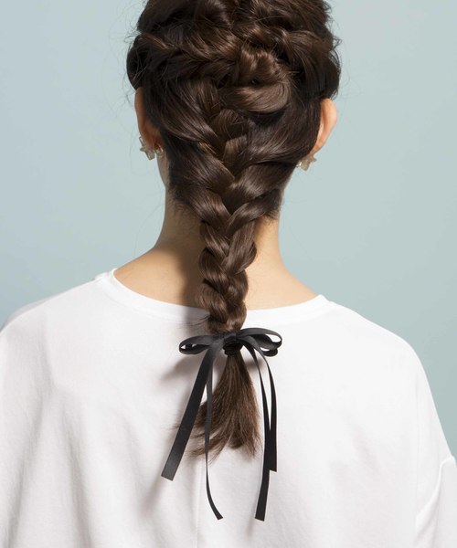 PLAIN CLOTHING(プレーンクロージング)の「細リボンヘアゴム【PLAIN CLOTHING】(ヘアゴム・レディース・ブラウン/ブラック/アイボリー/グレー/ネイビー/ミント/ピンク/ダークグレー・FREE)」の3枚目の写真