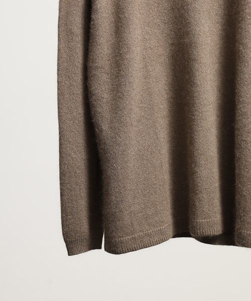 wjk black（ﾀﾞﾌﾞﾙｼﾞｪｲｹｲﾌﾞﾗｯｸ）の「【wjk black】≪STUDIOUS限定≫ラクーンシャギークルーネックニット（ニット/セーター・メンズ・ブラック/ワインレッド/サンドベージュ・3/2/1）」の20枚目の写真