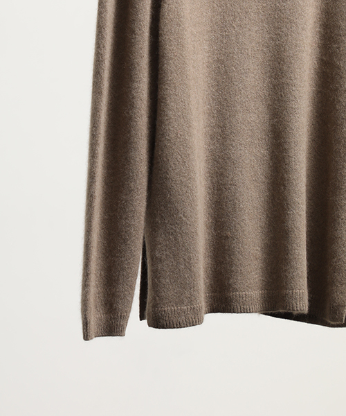 wjk black（ﾀﾞﾌﾞﾙｼﾞｪｲｹｲﾌﾞﾗｯｸ）の「【wjk black】≪STUDIOUS限定≫ラクーンシャギークルーネックニット（ニット/セーター・メンズ・ブラック/ワインレッド/サンドベージュ・3/2/1）」の12枚目の写真