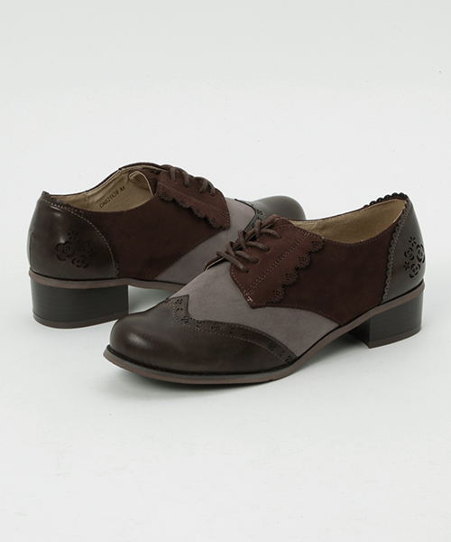 axes femme(アクシーズファム)の「配色スエードオックスフォード(パンプス・レディース・ブラック/ブラウン/ワイン・MEDIUM/LARGE)」の3枚目の写真